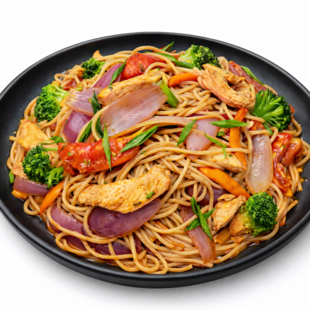 Tallarin saltado criollo